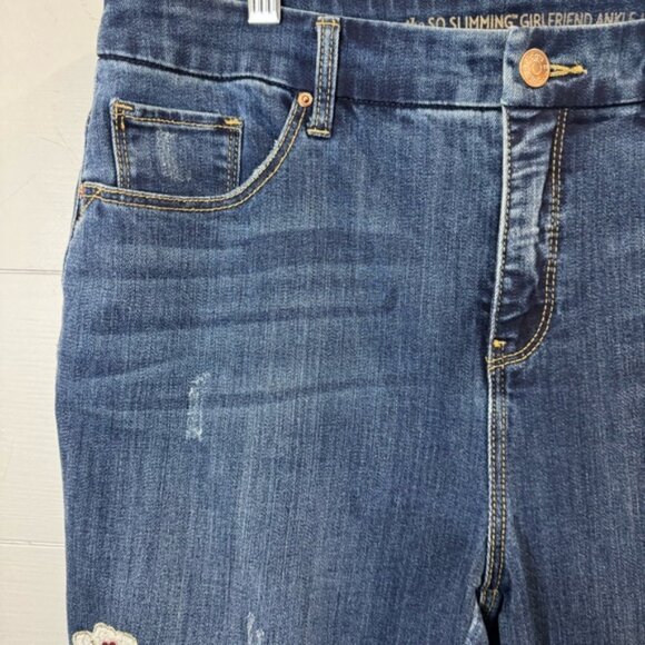Chico's | The So Slimming Girlfriend Ankle Embroidered Blue Jeans Size 8 - Picture 5 of 11